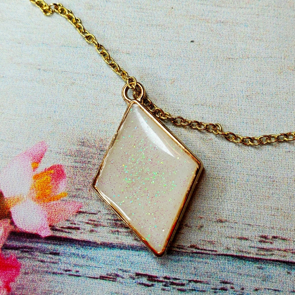 Pearl dust Necklace